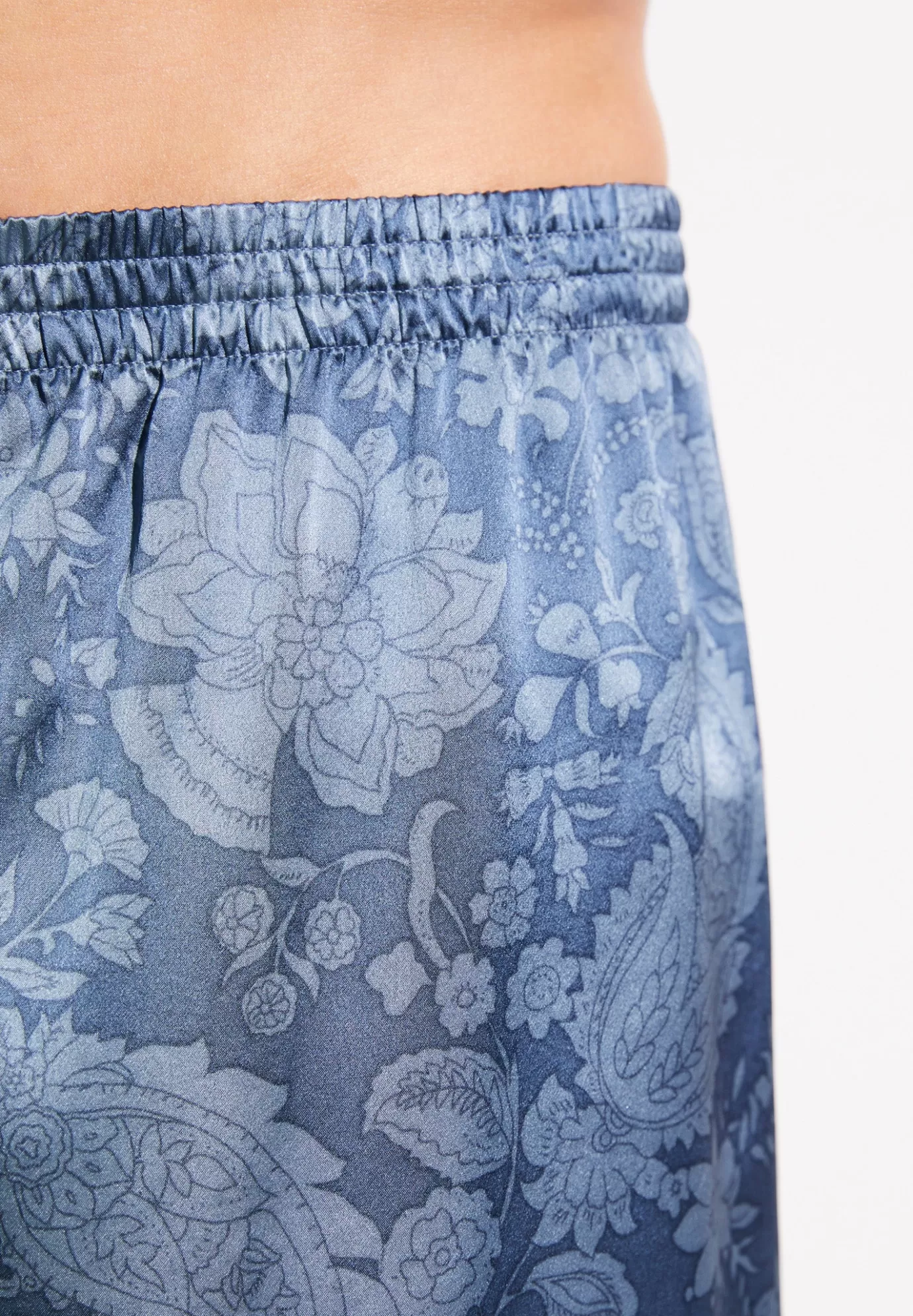 Silk NightwearBoxer Shorts - paisley blue-Zimmerli Fashion